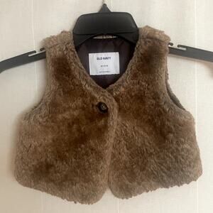 Old Navy Faux Fur Vest Baby Size 18-24 Months